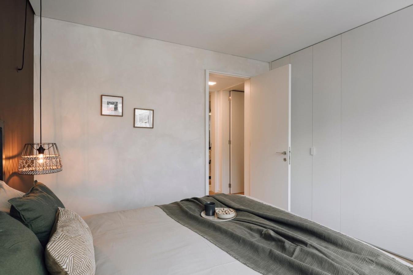 Efe - 3 Bedrooms In Lapa *