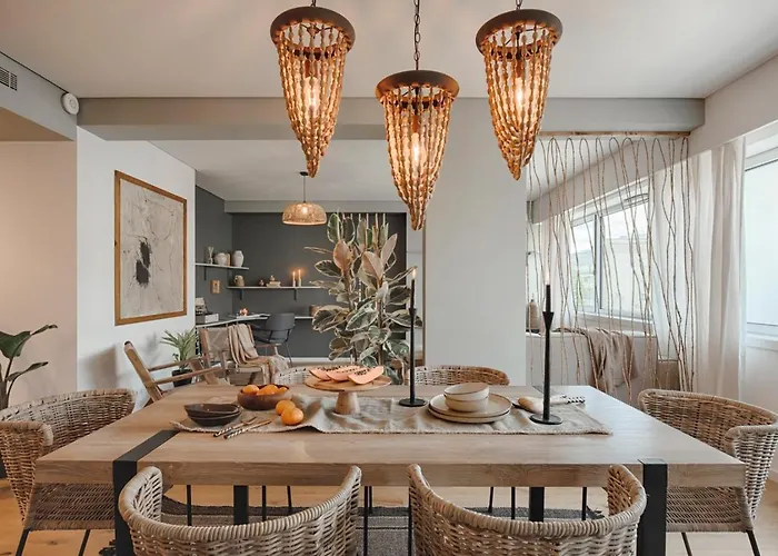 Efe - 3 Bedrooms In Lapa
